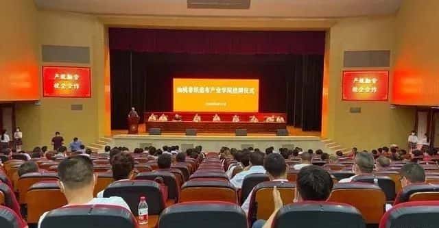 《湖北日報》頭版頭條：“一塊布”上“三升級”——仙桃非織造布產(chǎn)業(yè)轉(zhuǎn)型升級一年間  第3張